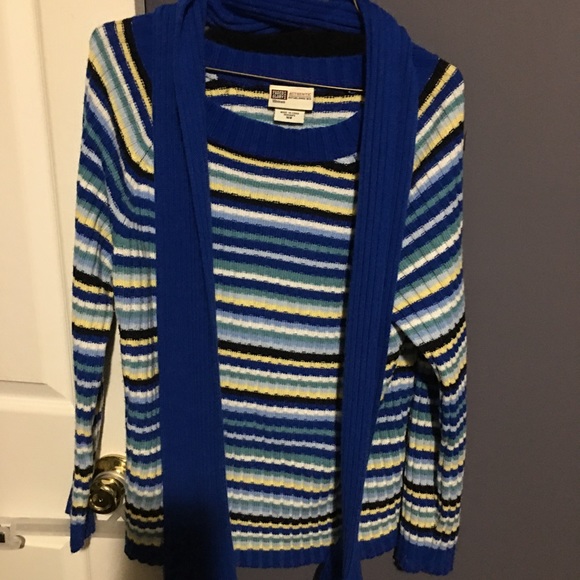 Sweater - Picture 1 of 1